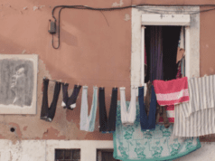 Doclisboa: Do Bairro (From the Neighbourhood) by Diogo Varela Silva