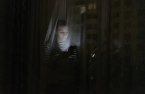 DOK Preview Germany: Lights (WT) by Mila Teshaieva, Marcus Lenz