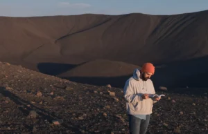 VdR Burning Lights: I Lost Sight Of The Landscape by Sophie Bédard Marcotte